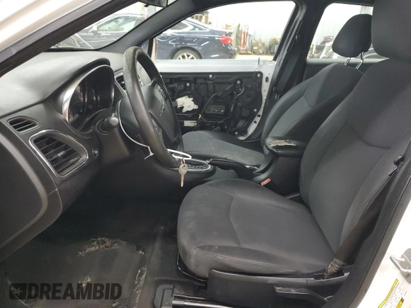 2013 Chrysler 200 LX with VIN 1C3CCBAB9DN761882, listed as a Copart auction lot 85113374 with 164,102 mi miles and Salvage Title. Bid and sale history available at carsss.com. Image 7.