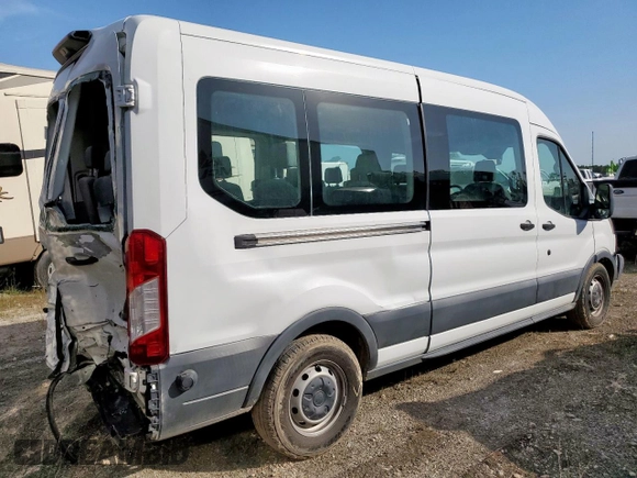2018 Ford Transit Passenger XL z VIN 1FBAX2CM6JKA67593, wystawiony jako Copart lot #54932145 z przebiegiem 27 491 mil mil oraz Szkody całkowita. Historia ofert i sprzedaży dostępna na DreamBid. Obrazek 3.
