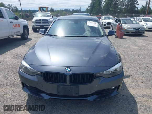 2014 BMW 3 Series 328i xDrive с VIN WBA3B5C5XEP652003, выставлен на аукционе IAAI как лот 42599798 с пробегом 117 649 миль миль и . История ставок и продаж доступна на DreamBid. Изображение 12.