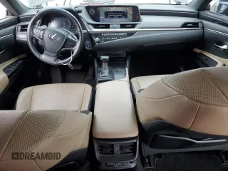 2021 Lexus ES 300h z VIN 58ADA1C12MU001405, wystawiony jako Copart lot #42823495 z przebiegiem 62 108 mil mil oraz Szkoda całkowita • Salvage title. Historia ofert i sprzedaży dostępna na DreamBid. Obrazek 8.