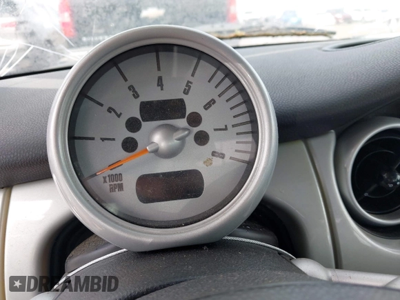 2004 MINI Hardtop with VIN WMWRC33474TJ60134, listed as a IAAI auction lot 42389410 with 183,452 mi miles and . Bid and sale history available at DreamBid. Image 7.