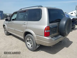 2002 Suzuki XL-7 Standard with VIN JS3TX92V424119690, listed as a IAAI auction lot 41877483 with 113,590 mi miles. Bid and sale history available at carsss.com. Image 3.
