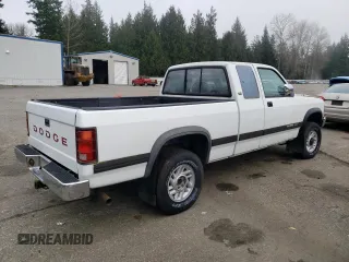 1993 Dodge Dakota with VIN 1B7GG23XXPS129182, listed as a Copart auction lot 88786935 with 176,015 mi miles and Salvage Title. Bid and sale history available at carsss.com. Image 3.