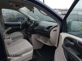 2012 Chrysler Town & Country Touring with VIN 2C4RC1BG4CR216670, listed as a IAAI auction lot 41950320 with 156,359 mi miles. Bid and sale history available at carsss.com. Image 5.