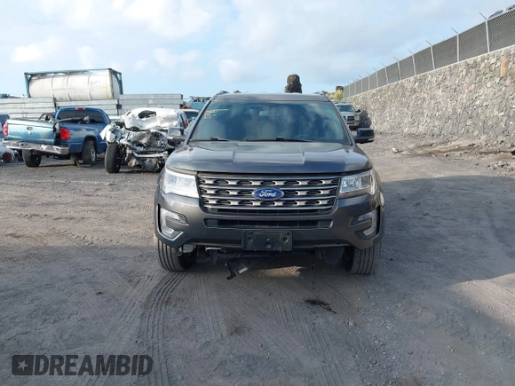 2017 Ford Explorer XLT with VIN 1FM5K8D86HGD43053, listed as a IAAI auction lot 41637631 with 72,449 mi miles and . Bid and sale history available at carsss.com. Image 12.