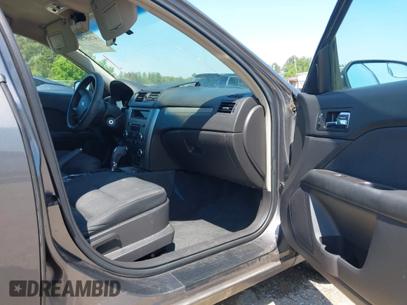 2012 Ford Fusion SE z VIN 3FAHP0HA4CR232641, wystawiony jako IAAI lot #42057070 z przebiegiem 180 793 mil mil oraz . Historia ofert i sprzedaży dostępna na DreamBid. Obrazek 5.
