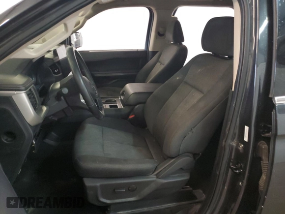 2024 Ford Expedition XLT with VIN 1FMJU1H8XREA54264, listed as a Copart auction lot 84536034 with 18,141 mi miles and Clean title. Bid and sale history available at DreamBid. Image 7.