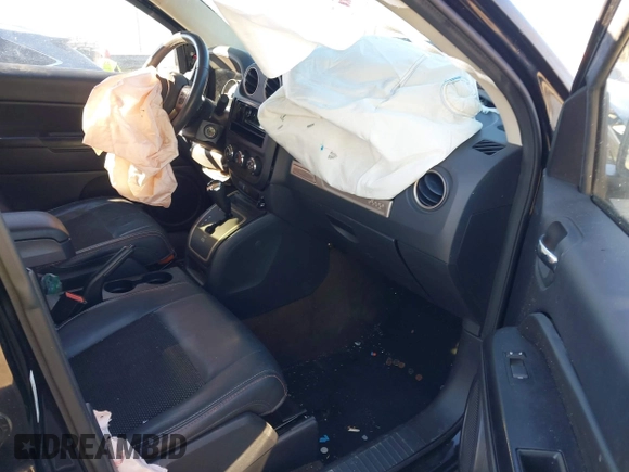 2017 Jeep Compass Sport with VIN 1C4NJCBBXHD186444, listed as a IAAI auction lot 41426740 with 74,185 mi miles and . Bid and sale history available at carsss.com. Image 5.