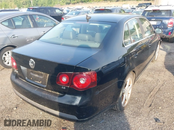 2008 Volkswagen Jetta SE with VIN 3VWRM71K48M187611, listed as a IAAI auction lot 42467928 with 170,931 mi miles and . Bid and sale history available at DreamBid. Image 4.