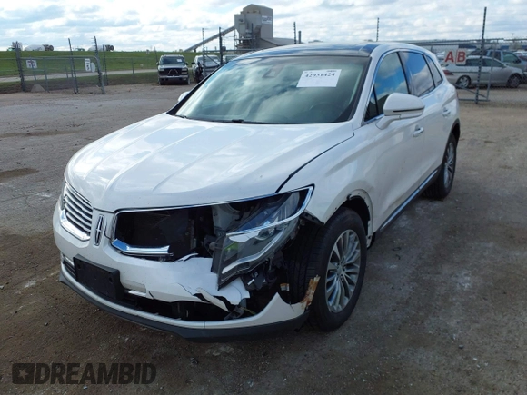 2016 Lincoln MKX Select with VIN 2LMTJ6KR3GBL61112, listed as a IAAI auction lot 42031424 with 130,321 mi miles. Bid and sale history available at carsss.com. Image 17.