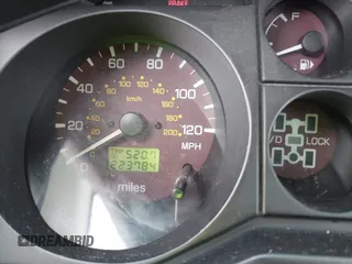 2002 Mitsubishi Montero Limited z VIN JA4MW51R82J003116, wystawiony jako IAAI lot #41954991 z przebiegiem 223 784 mil mil oraz . Historia ofert i sprzedaży dostępna na DreamBid. Obrazek 7.
