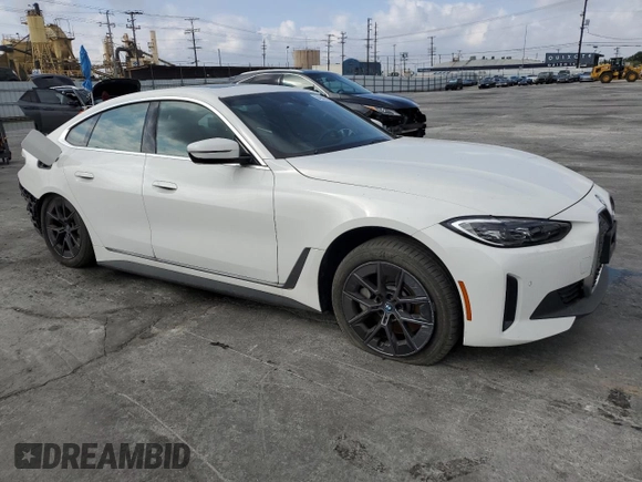 2024 BMW i4 eDrive35 z VIN WBY43AW05RFT14046, wystawiony jako Copart lot #54940645 z przebiegiem 6 456 mil mil oraz Szkoda całkowita • Salvage title. Historia ofert i sprzedaży dostępna na DreamBid. Obrazek 4.