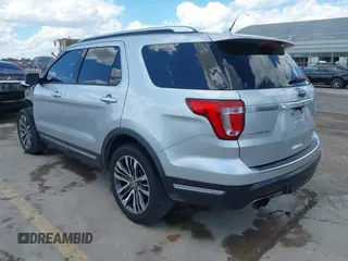 2018 Ford Explorer Platinum z VIN 1FM5K8HTXJGC54056, wystawiony jako IAAI lot #42234089 z przebiegiem 96 555 mil mil oraz . Historia ofert i sprzedaży dostępna na DreamBid. Obrazek 3.