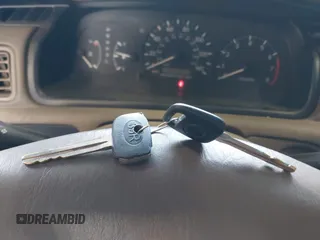 1999 Toyota Camry LE с VIN JT2BG22K7X0351800, выставлен на аукционе IAAI как лот 42216413 с пробегом 216 330 миль миль и . История ставок и продаж доступна на DreamBid. Изображение 11.