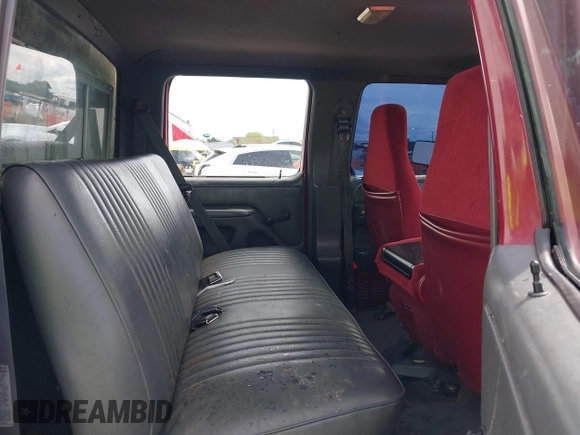 1993 Ford F-350 with VIN 2FTJW36GXPCA51694, listed as a IAAI auction lot 41997240 with Not Provided miles and . Bid and sale history available at DreamBid. Image 8.