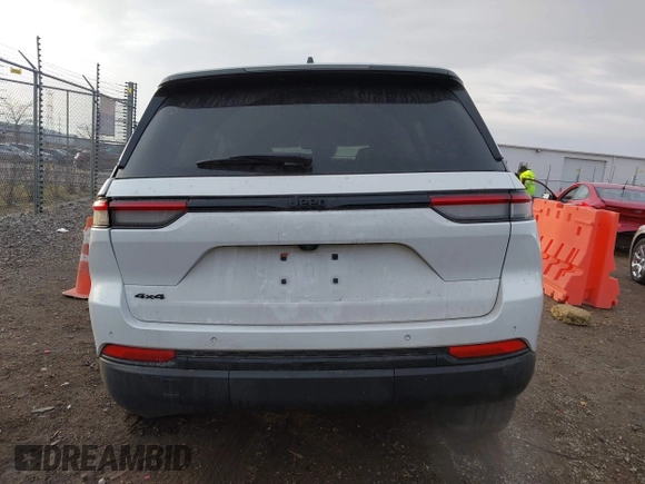 2023 Jeep Grand Cherokee Laredo with VIN 1C4RJHAG6PC620620, listed as a IAAI auction lot 41086775 with 17,882 mi miles and . Bid and sale history available at DreamBid. Image 17.