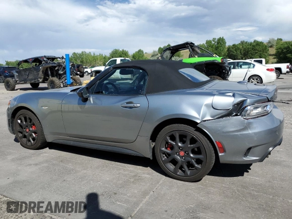 2017 FIAT 124 Spider Lusso z VIN JC1NFAEKXH0114164, wystawiony jako Copart lot #62959405 z przebiegiem 11 879 mil mil oraz Szkoda całkowita • Salvage title. Historia ofert i sprzedaży dostępna na DreamBid. Obrazek 2.