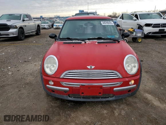 2003 MINI Hardtop с VIN WMWRC33403TE15093, выставлен на аукционе Copart как лот 44246425 с пробегом 144 086 миль миль и Чистый • Clean title. История ставок и продаж доступна на DreamBid. Изображение 5.