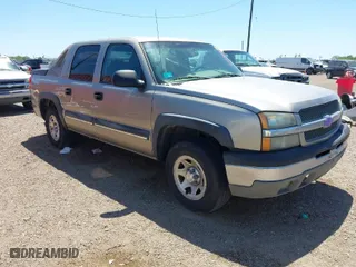 2003 Chevrolet Avalanche with VIN 3GNEC13TX3G288609, listed as a IAAI auction lot 41957629 with 272,667 mi miles. Bid and sale history available at carsss.com. Image 1.