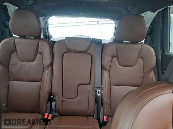 2024 Volvo XC90 Ultimate Bright Theme z VIN YV4H60CF8R1159757, wystawiony jako Copart lot #72123454 z przebiegiem Nie podano mil oraz Szkoda całkowita • Salvage title. Historia ofert i sprzedaży dostępna na DreamBid. Obrazek 10.