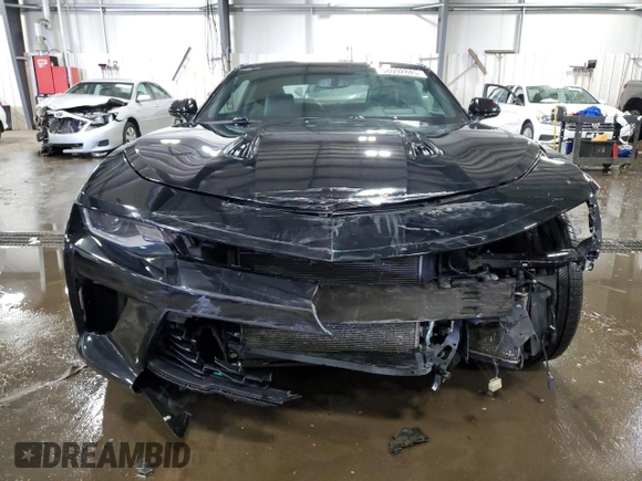 2017 Chevrolet Camaro 2SS z VIN 1G1FG1R72H0189573, wystawiony jako Copart lot #58092845 z przebiegiem 103 089 mil mil oraz Szkoda całkowita • Salvage title. Historia ofert i sprzedaży dostępna na DreamBid. Obrazek 5.