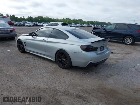 2015 BMW 4 Series 435i z VIN WBA3R1C53FK195523, wystawiony jako IAAI lot #42646432 z przebiegiem 104 756 mil mil oraz . Historia ofert i sprzedaży dostępna na DreamBid. Obrazek 3.