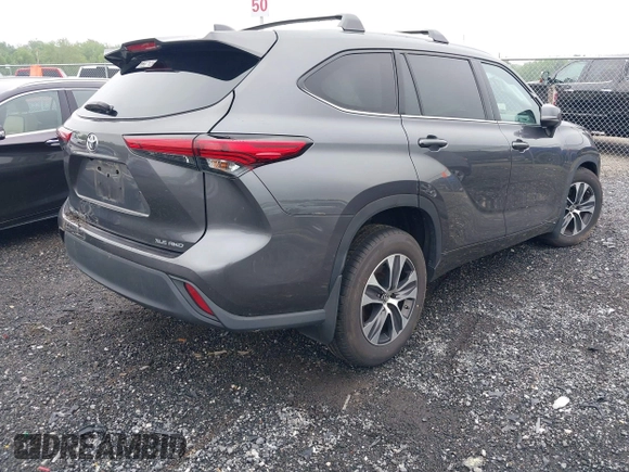 2021 Toyota Highlander XLE with VIN 5TDGZRBH3MS077976, listed as a IAAI auction lot 42265085 with 60,828 mi miles and . Bid and sale history available at DreamBid. Image 4.
