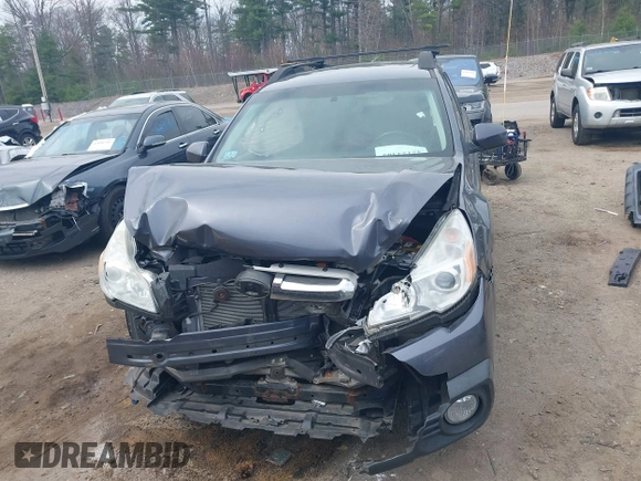 2014 Subaru Outback 2.5i Premium with VIN 4S4BRBDC4E3207670, listed as a IAAI auction lot 42124482 with 71,777 mi miles. Bid and sale history available at carsss.com. Image 13.