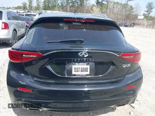 2019 Infiniti QX30 Luxe с VIN SJKCH5CP2KA010406, выставлен на аукционе IAAI как лот 41785616 с пробегом 122 582 миль миль и . История ставок и продаж доступна на DreamBid. Изображение 16.