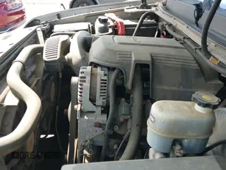 2008 Chevrolet Silverado 1500 1LT z VIN 2GCEK19C081325427, wystawiony jako IAAI lot #43277146 z przebiegiem 158 780 mil mil oraz . Historia ofert i sprzedaży dostępna na DreamBid. Obrazek 19.