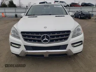 2015 Mercedes-Benz M 350 z VIN 4JGDA5HB6FA583447, wystawiony jako Copart lot #48828715 z przebiegiem 213 155 mil mil oraz Szkoda całkowita • Salvage title. Historia ofert i sprzedaży dostępna na DreamBid. Obrazek 5.