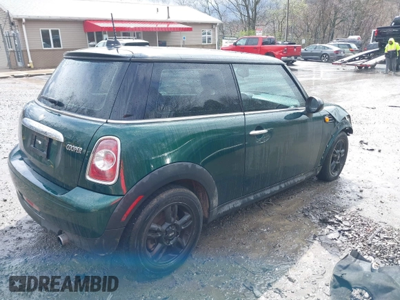 2012 MINI Hardtop with VIN WMWSU3C52CT367259, listed as a IAAI auction lot 39129362 with 121,364 mi miles and . Bid and sale history available at DreamBid. Image 4.