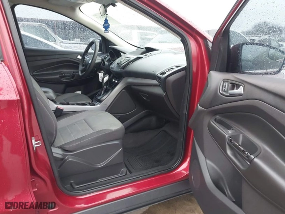 2014 Ford Escape SE with VIN 1FMCU0GX8EUE25417, listed as a IAAI auction lot 41544967 with 151,896 mi miles. Bid and sale history available at carsss.com. Image 5.