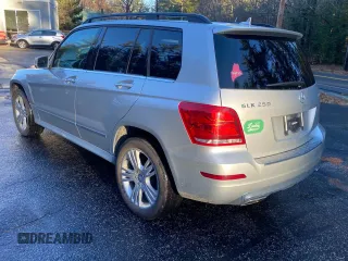 2013 Mercedes-Benz GLK 250 with VIN WDCGG0EBXDG108931, listed as a Copart auction lot 41338275 with 39,825 mi miles and Clean Title. Bid and sale history available at DreamBid. Image 4.