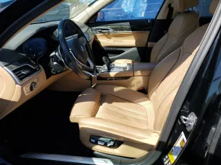 2022 BMW 7 Series 740i xDrive with VIN WBA7T4C05NCH98218, listed as a Copart auction lot 49058504 with 32,198 mi miles and . Bid and sale history available at DreamBid. Image 7.