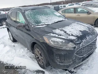 2020 Ford Escape SE с VIN 1FMCU9G64LUA05145, выставлен на аукционе IAAI как лот 41250260 с пробегом 60 554 миль миль и . История ставок и продаж доступна на DreamBid. Изображение 1.