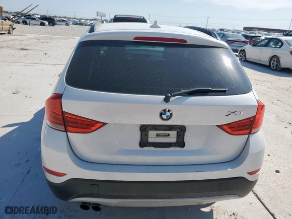 2014 BMW X1 sDrive28i with VIN WBAVM1C53EVW52268, listed as a Copart auction lot 51279755 with 193,173 mi miles and Salvage Title. Bid and sale history available at carsss.com. Image 6.