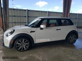 2024 MINI Hardtop 2 Door Cooper S with VIN WMW53DH00R2U96165, listed as a Copart auction lot 60617334 with 13,230 mi miles and Non Repairable. Bid and sale history available at carsss.com. Image 1.