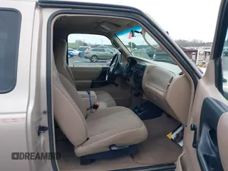 1998 Ford Ranger XL z VIN 1FTZR15X9WPA95795, wystawiony jako IAAI lot #41766181 z przebiegiem 351 532 mil mil oraz . Historia ofert i sprzedaży dostępna na DreamBid. Obrazek 5.