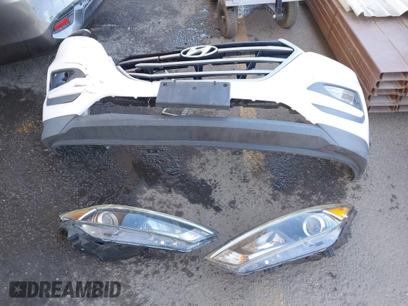2017 Hyundai Tucson SE with VIN KM8J33A43HU464978, listed as a IAAI auction lot 41655832 with 135,359 mi miles. Bid and sale history available at carsss.com. Image 12.