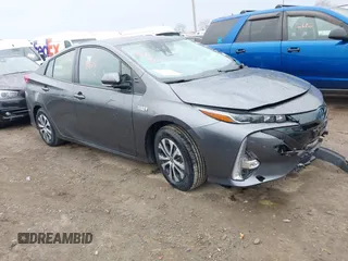 2021 Toyota Prius LE with VIN JTDKAMFP3M3188311, listed as a IAAI auction lot 41668815 with 41,167 mi miles and . Bid and sale history available at DreamBid. Image 1.