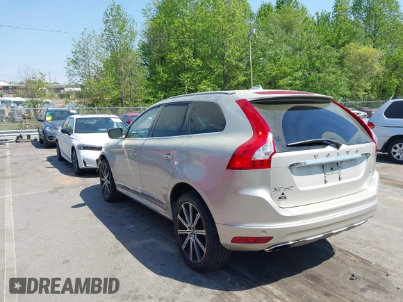 2017 Volvo XC60 Inscription z VIN YV449MRU5H2009231, wystawiony jako IAAI lot #42054593 z przebiegiem 127 937 mil mil oraz . Historia ofert i sprzedaży dostępna na DreamBid. Obrazek 3.