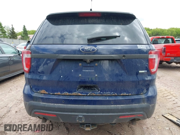 2016 Ford Police Interceptor Utility z VIN 1FM5K8AR2GGA28729, wystawiony jako IAAI lot #42318398 z przebiegiem 231 620 mil mil oraz . Historia ofert i sprzedaży dostępna na DreamBid. Obrazek 16.