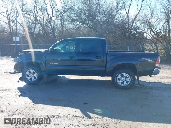 2009 Toyota Tacoma PreRunner with VIN 3TMJU62N99M074807, listed as a IAAI auction lot 41664211 with 230,481 mi miles. Bid and sale history available at carsss.com. Image 15.