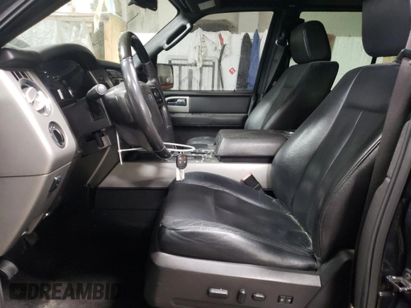 2011 Ford Expedition Limited z VIN 1FMJU1K50BEF42059, wystawiony jako Copart lot #42000825 z przebiegiem 132 395 mil mil oraz Nie do naprawy • Non repairable. Historia ofert i sprzedaży dostępna na DreamBid. Obrazek 7.