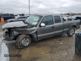 2001 Chevrolet Silverado 1500 with VIN 2GCEC19W411304593, listed as a Copart auction lot 40913394 with 167,931 mi miles and Non Repairable. Bid and sale history available at carsss.com. Image 1.