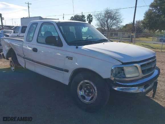 1997 Ford F-150 Standard with VIN 1FTDX172XVKC21207, listed as a IAAI auction lot 41316094 with 175,744 mi miles. Bid and sale history available at carsss.com. Image 1.