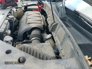 2013 Chevrolet Traverse LT z VIN 1GNKRGKD4DJ128028, wystawiony jako IAAI lot #42000318 z przebiegiem 188 812 mil mil oraz . Historia ofert i sprzedaży dostępna na DreamBid. Obrazek 20.