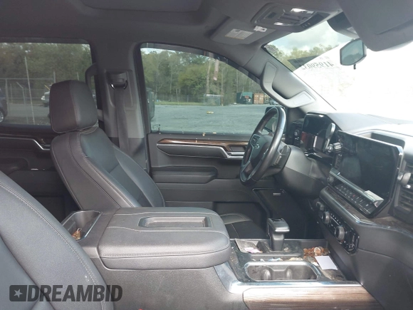 2022 Chevrolet Silverado 1500 RST with VIN 1GCUDEETXNZ561489, listed as a IAAI auction lot 41959032 with 80,614 mi miles and . Bid and sale history available at DreamBid. Image 5.