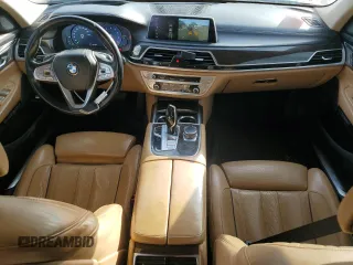 2016 BMW 7 Series 750i xDrive z VIN WBA7F2C51GG417738, wystawiony jako Copart lot #45840985 z przebiegiem 136 058 mil mil oraz Szkoda całkowita • Salvage title. Historia ofert i sprzedaży dostępna na DreamBid. Obrazek 8.